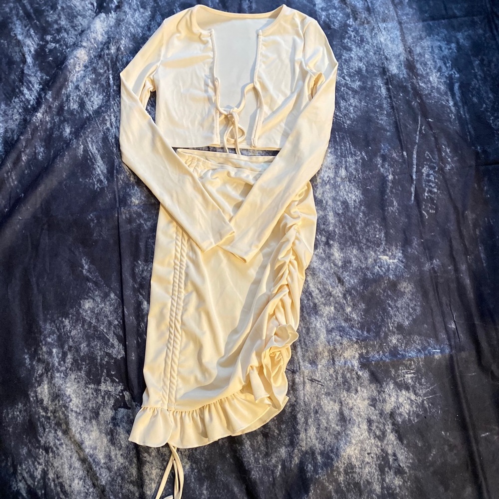 Ruffled hem🔥🔥🔥🔥🔥 - Picture 2 of 2